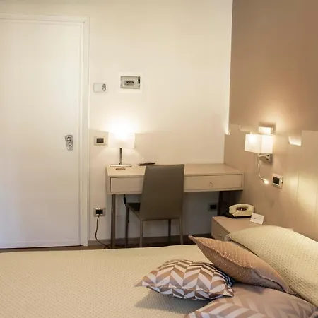 Milano Otel 3*