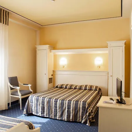 Hotel Milano 3*