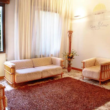 Hotel Milano 3*