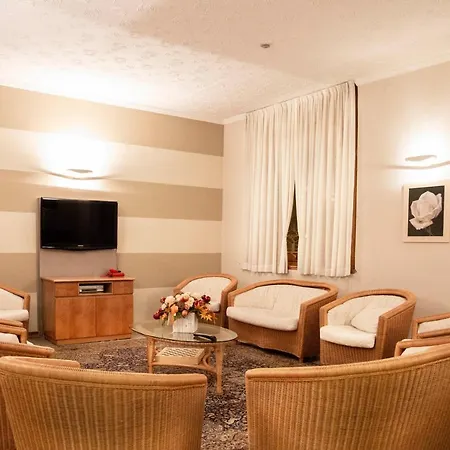 Milano 3*