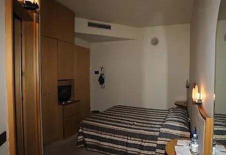 Milano Otel 3*