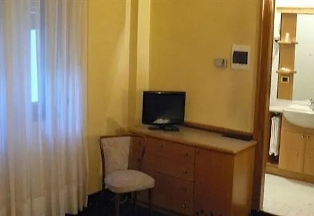 Milano Otel 3*